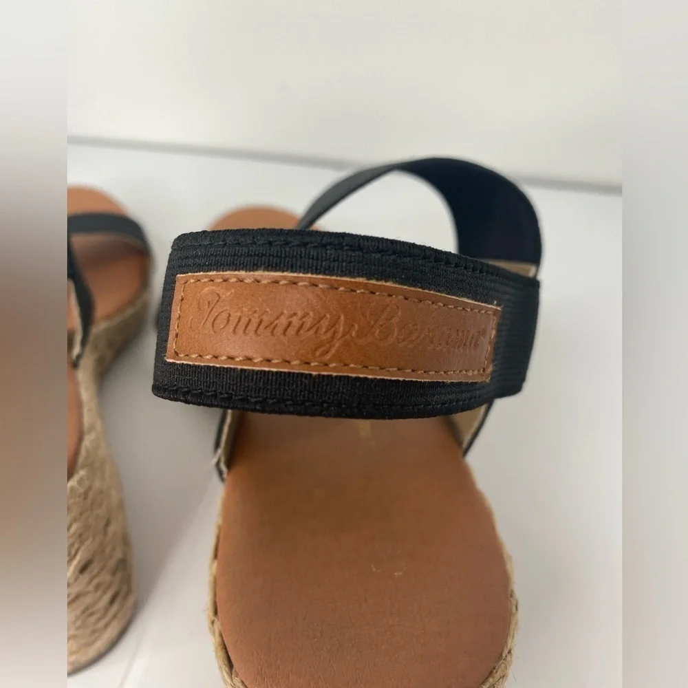TOMMY BAHAMA Andre Assous Allison Wedges